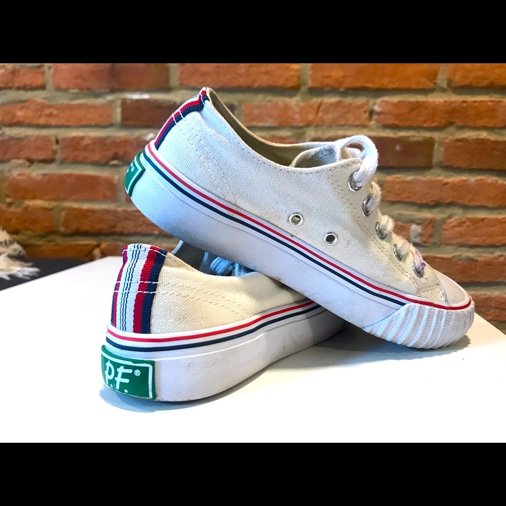White P.F. Flyers Size 13.5 👟👟🐥